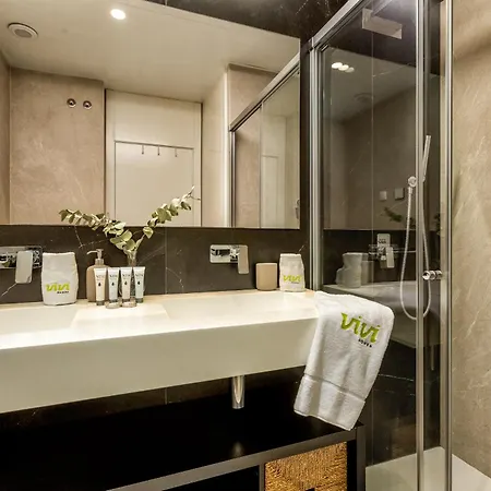 Appartement Lolabeachfront - Indoor Heated Pool & - Premium Gym - Private Garden - 5 Min Train To Airport Torremolinos