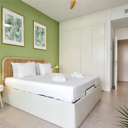 Lolabeachfront - Indoor Heated Pool & - Premium Gym - Private Garden - 5 Min Train To Airport Torremolinos