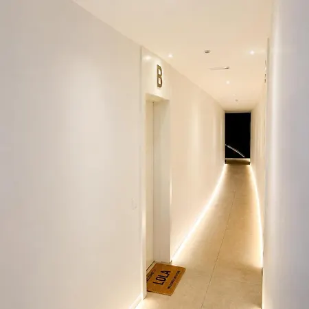Appartement Lolabeachfront - Indoor Heated Pool & - Premium Gym - Private Garden - 5 Min Train To Airport *